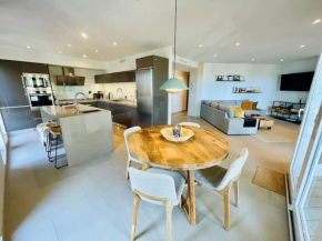 Coastal Comfort - Puerto Sotogrande - With Parking Space, Torreguadiaro